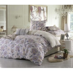 Семейное постельное белье кремовое с орнаментом из цветов